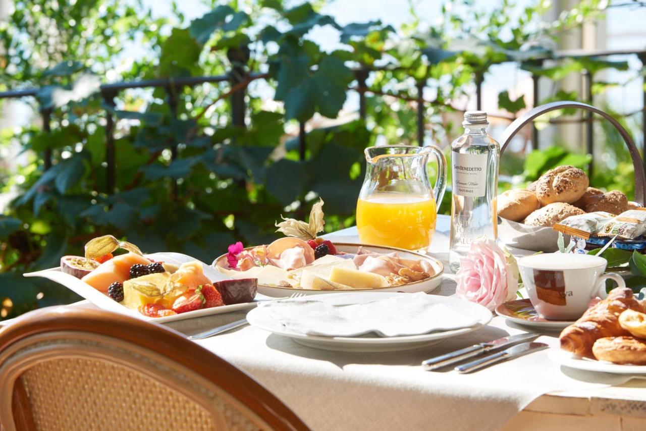 Hotel Ristorante Sogno San Felice del Benaco Eksteriør billede